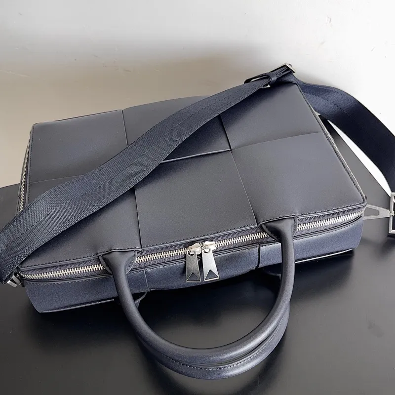 All categories 💚 Authentic bags 💚 BV 2025 new Bottega Veneta large plaid woven men's briefcase